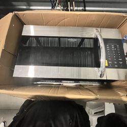 Brand New Fridgidaire Microwave