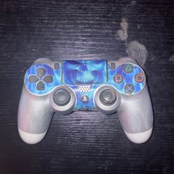 PS4 Controller