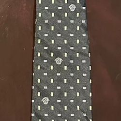 Vintage GIANNI VERSACE Italy 100% Silk Medusa Head Motif Black Neck Tie