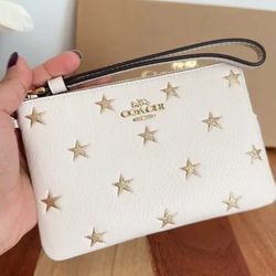 New COACH Chalk/Gold Star Print Wristlet