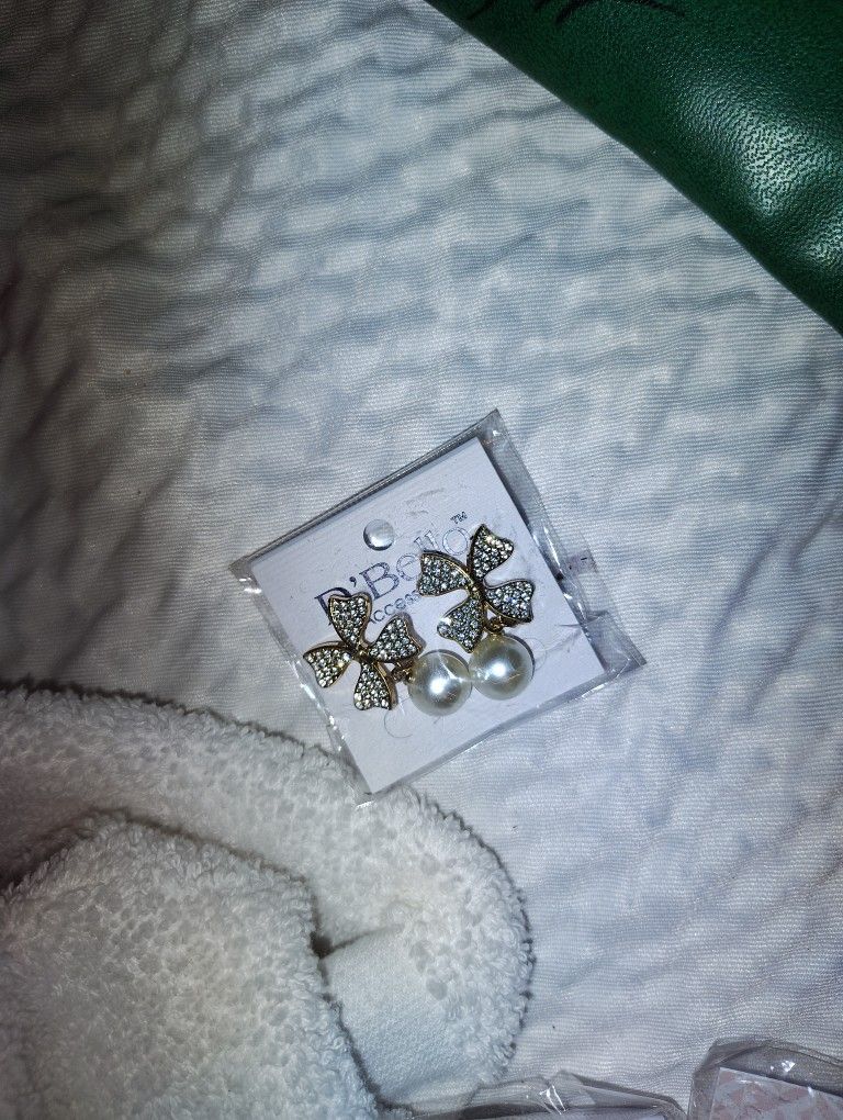 Earings