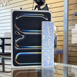 11”iPad Pro M4 256GB With Apple Pencil Pro 