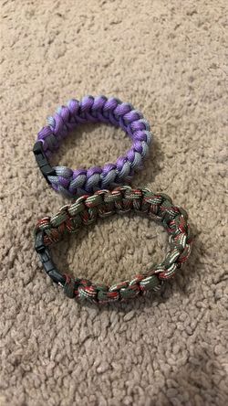 Handmade Paracord clip bracelets
