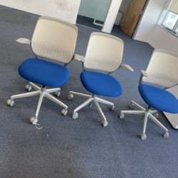 Office Chairs 