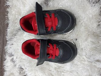 Toddler boy Nike shoes size 7c
