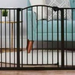 Regalo Home Accents Super Wide Safety Gate, Black.