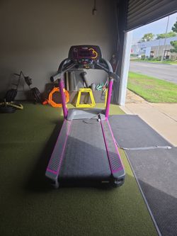 Cybex treadmill