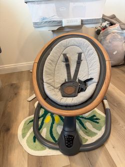 Maxi-Cosi Baby Swing with Wood Frame
