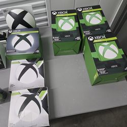 Toys and Souviners Calling All  Collectors Brand New in the box