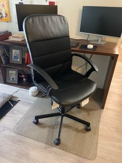 Office Chair - Like New Condition