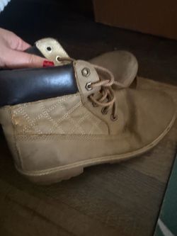 Boots sz 10