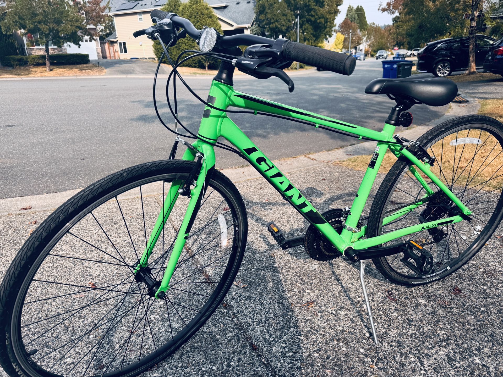 Two Giant Bikes For Adults 