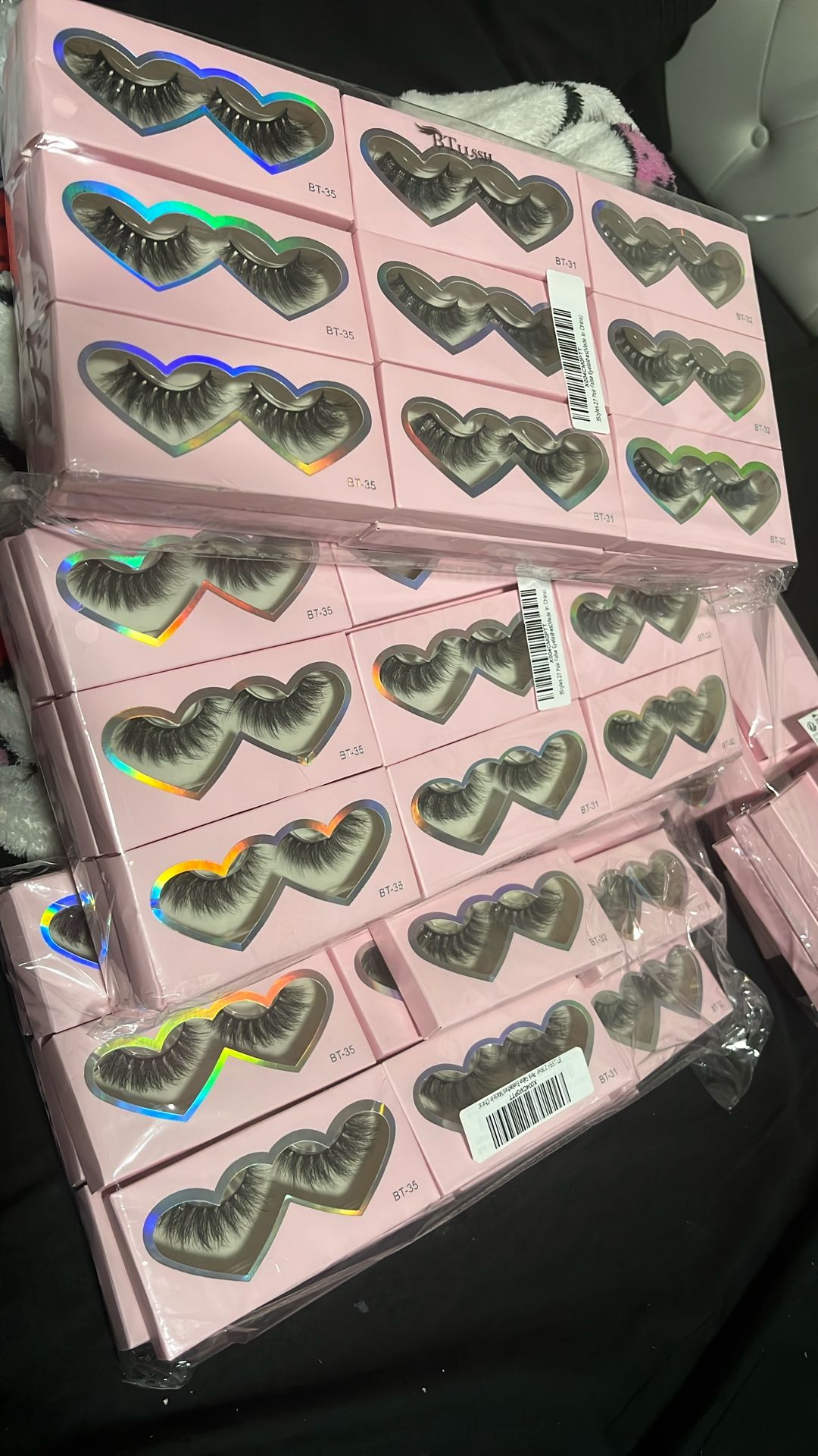 eyelashes