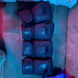 venum 8 oz boxing gloves 
