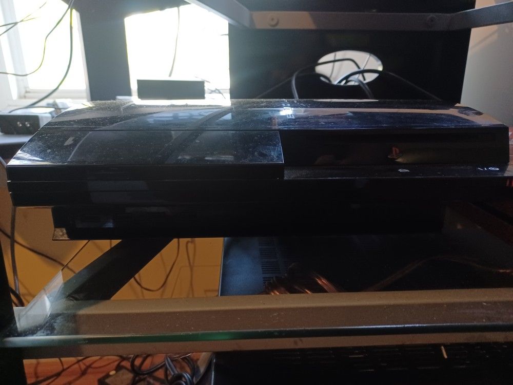 80GB PS3 BACKWARDS COMPATIBLE CONSOLE AND POWER CORD ONLY NO CONTROLLER MINT WORKING CONDITION $200 FINAL PRICE 