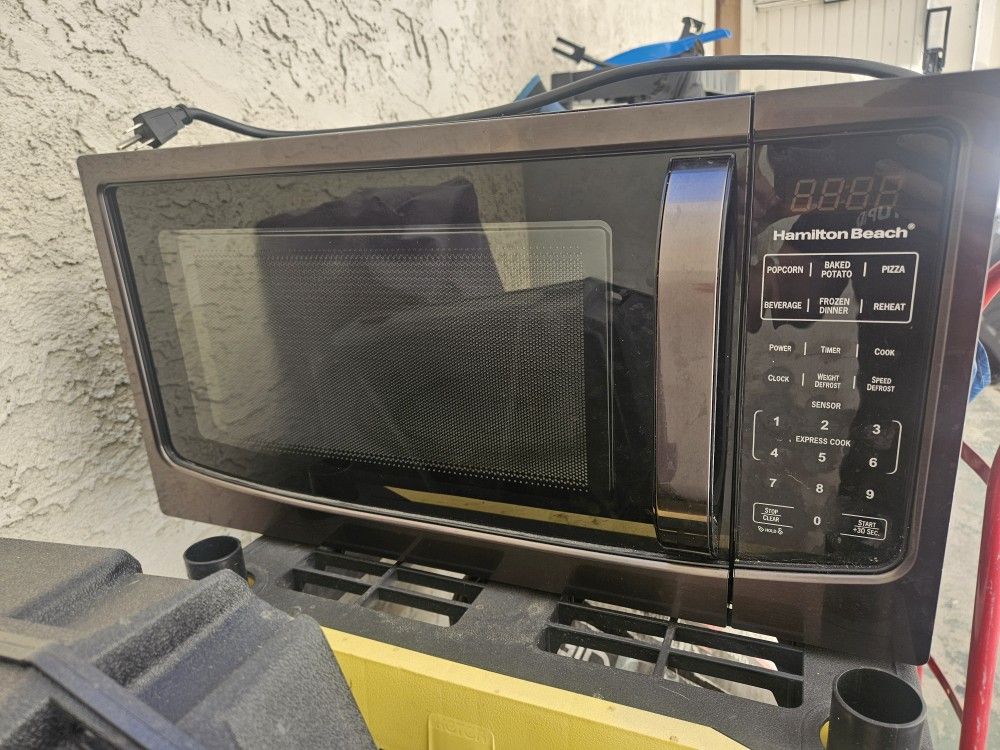 Hamilton Beach Microwave Oven