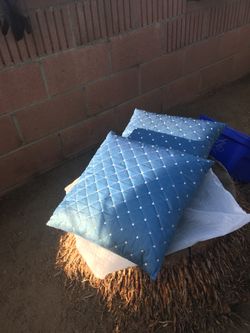 Yard sale Vincent cross street cypress