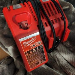 Milwaukee M12 And M18 Battery Charger 
