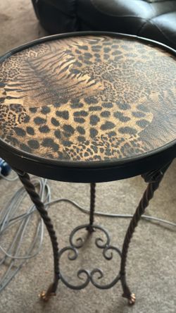 Cheetah decor chair