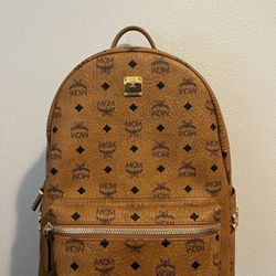 MCM STARK SIDE STUDS BACKPACK IN VISETOS