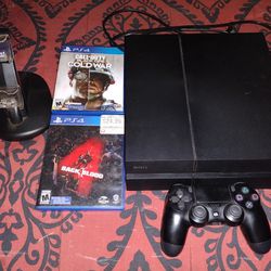 500gb PS4, 2 Games, Controller And Charging Dock 