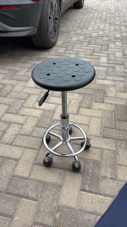 Rolling stool