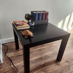 FREE Side Table (Black) & Coffee Table (white)