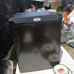 Whirlpool mini fridge