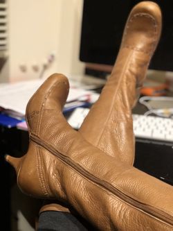 Size 5.5, Golden Brown Leather Aerosoles Signature Boots