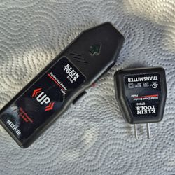 Klein Tools ET300 Digital Circuit Breaker Finder