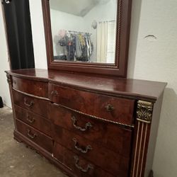 Beautiful Real Wood Dresser Set