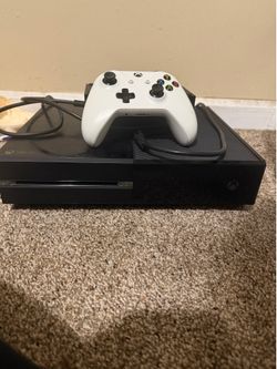 Xbox One Console Controller and Cord