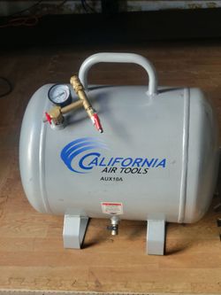 PORTABLE  COMPRESSOR 10 GALLONS NEW