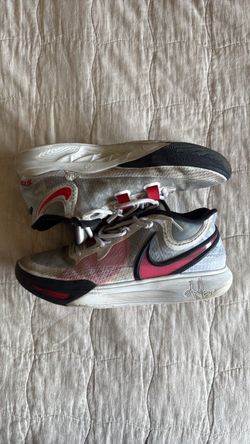Kyrie 8 “White University Red”