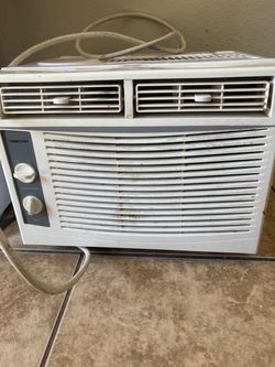 Window air conditioner
