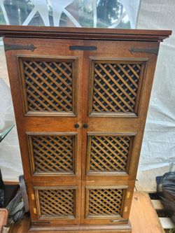 Wood cabinet