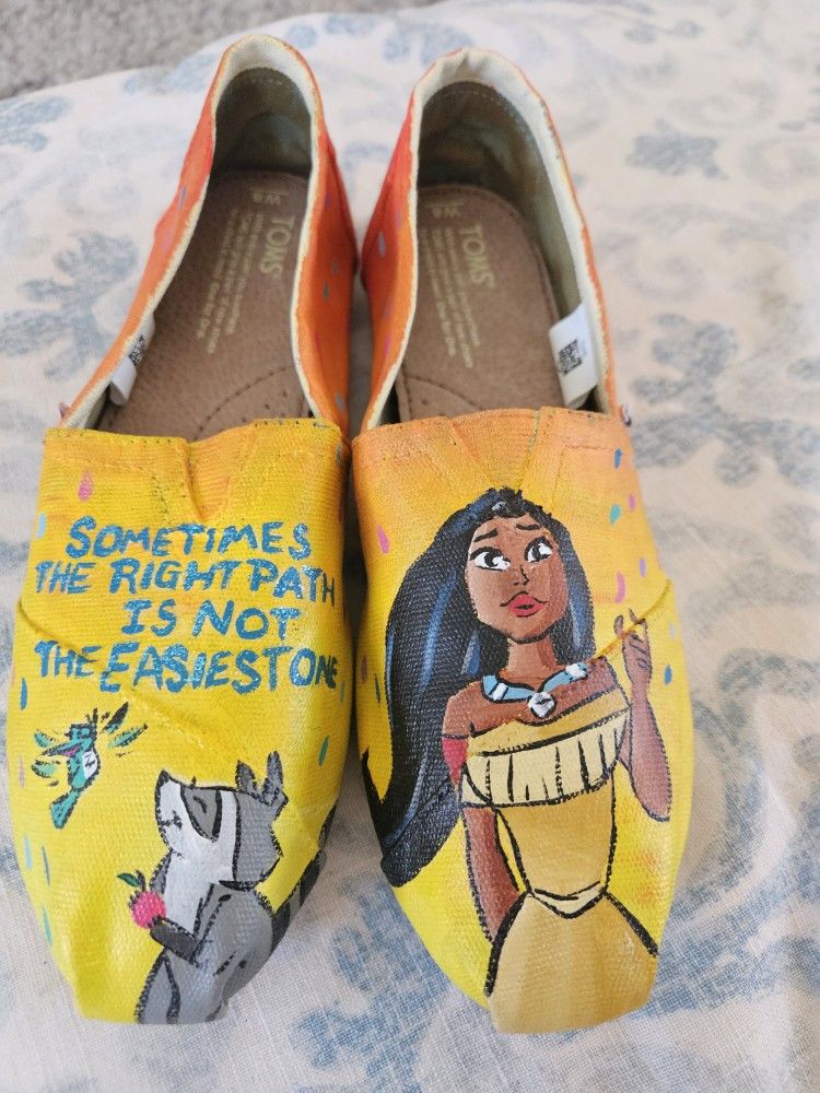 Toms Disney Hand Painted Pocahontas Shoes Women's 8 New