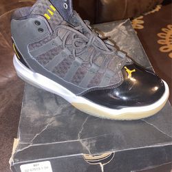 5.5y Jordan Max Aura (GS)