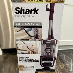Shark Navigator Upright Vacuum Cleaner with Self-Cleaning Brushroll, Purple, CU530