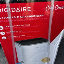 Frigidaire Smart Wifi 3 in 1 12,000 btu portable Air conditioner 550 sq ft Brand New