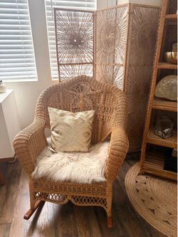 Vintage Peacock-Style Wicker Rocking Chair Natural Rattan/Boho