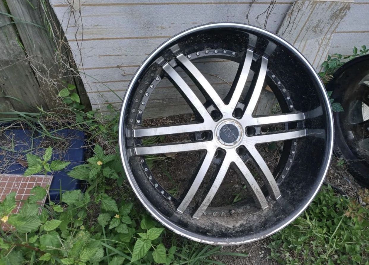 24” Inch Status Rims