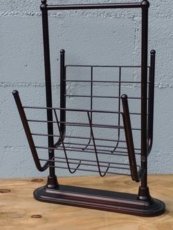 Modern Metal Magazine Stand 21.5" Tall X 12" W X 12" L