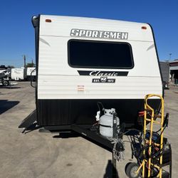 Sportsman 19 Ft Bunk