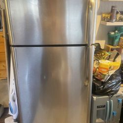 Frigidaire Refrigerator 