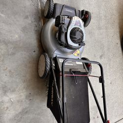 [USED] 21 in. 140 cc Briggs and Stratton Walk Behind Gas Push Lawn Mower
