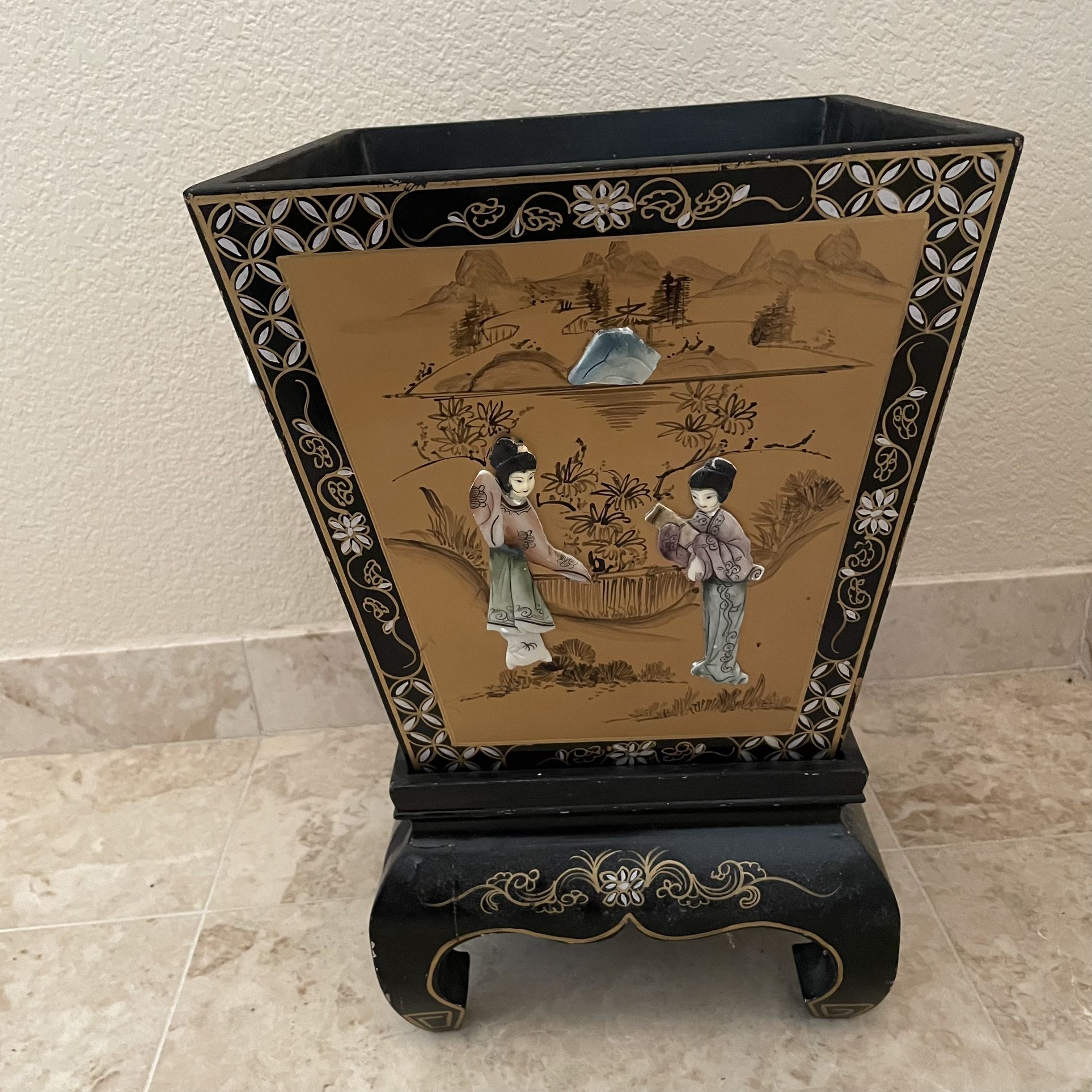 Beautiful Mother of Pearl Planter