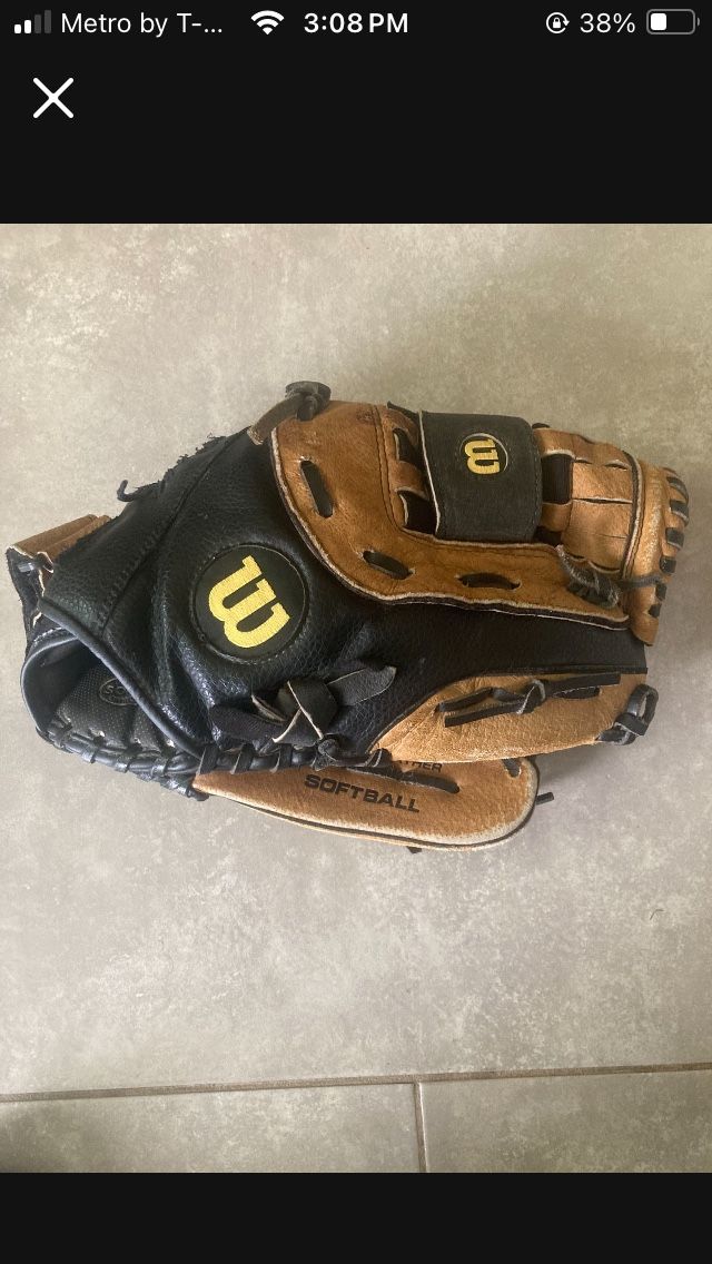 Wilson Softball Glove 13”