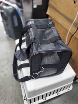 Pet carrier