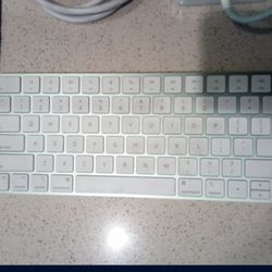 Apple Magic Keyboard 